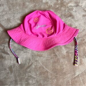 SPEEDO Pink Baby Beach Neck Strap Bucket Sun Hat with Flower Print